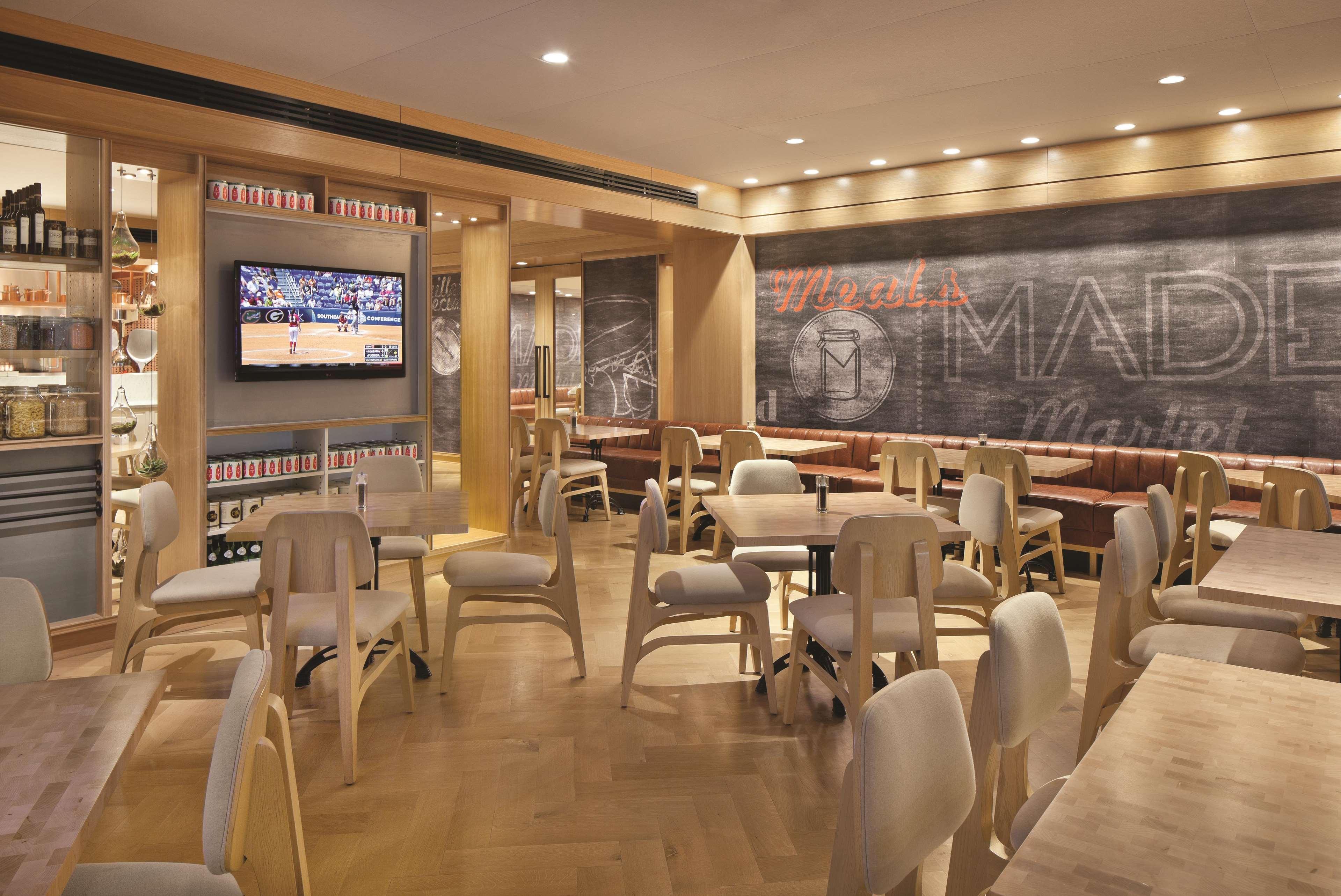Hotel Doubletree By Hilton North Charleston - Convention Center Extérieur photo