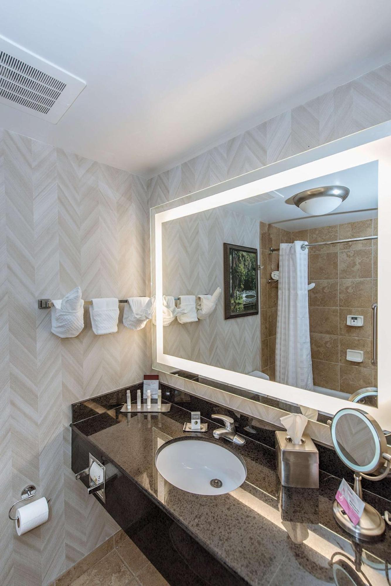 Hotel Doubletree By Hilton North Charleston - Convention Center Extérieur photo