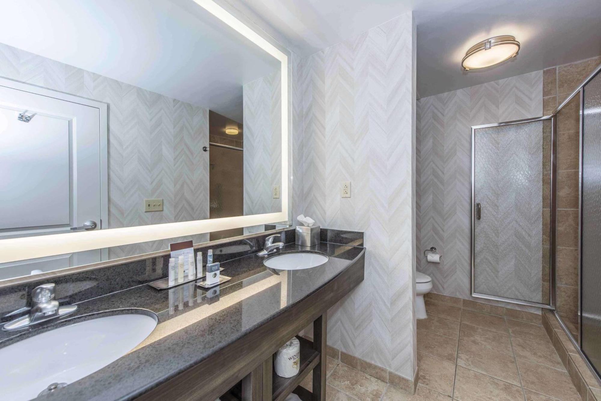 Hotel Doubletree By Hilton North Charleston - Convention Center Extérieur photo