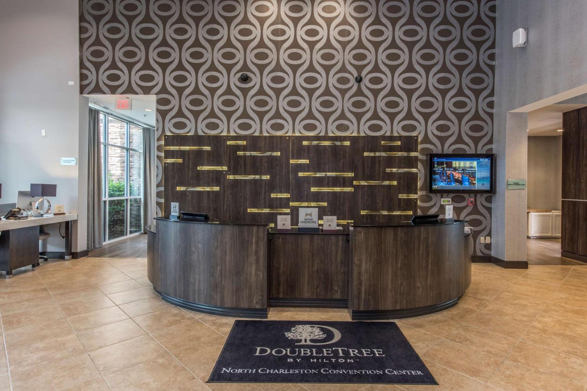 Hotel Doubletree By Hilton North Charleston - Convention Center Extérieur photo